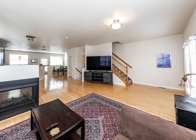 Building Photo - Downtown 3 Bedroom Townhome with 2 Car Garage