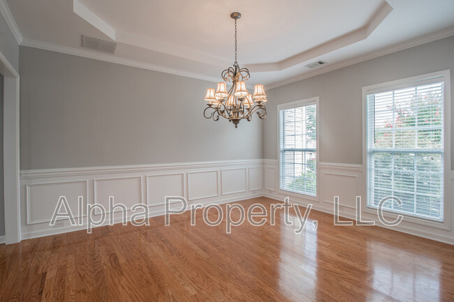 Building Photo - 515 Adeline Ct