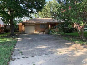 Building Photo - Beautiful 4 Bedroom Home