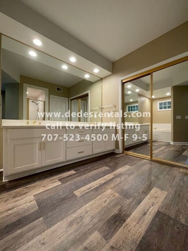 Building Photo - 2038 Stonefield Ln