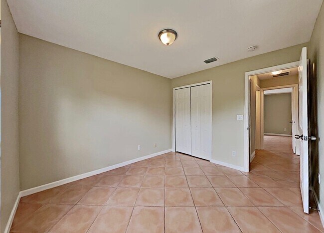 Building Photo - 1618 SW Morelia Ln