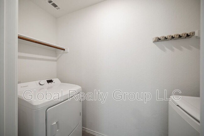 Building Photo - 148 Cowboy Rdg
