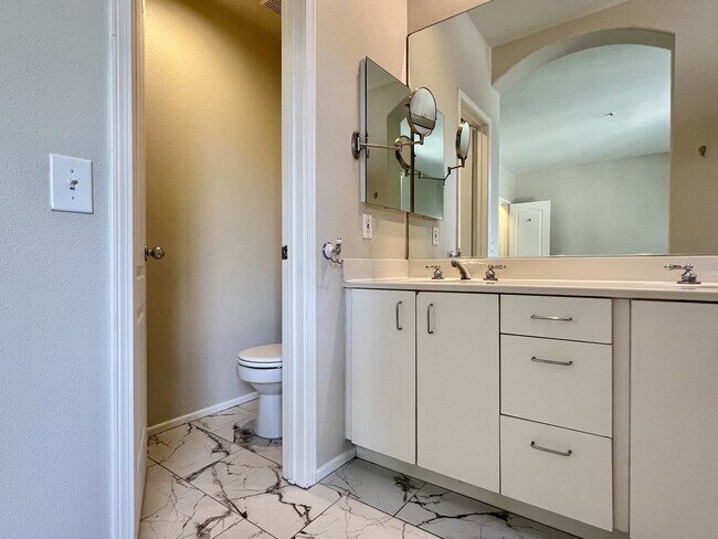 Building Photo - 12604 Carmel Country Rd