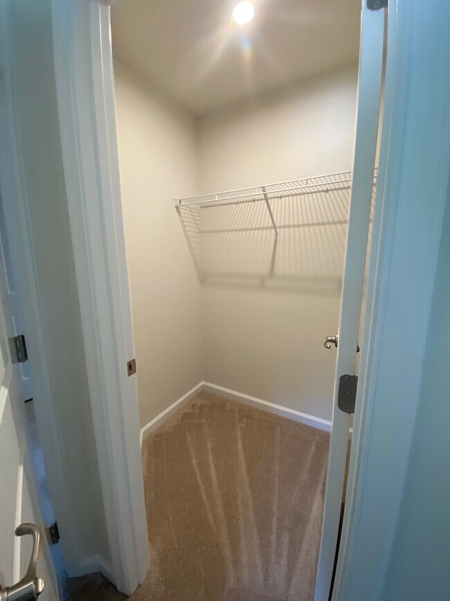 Building Photo - 126 Bicameral Ln