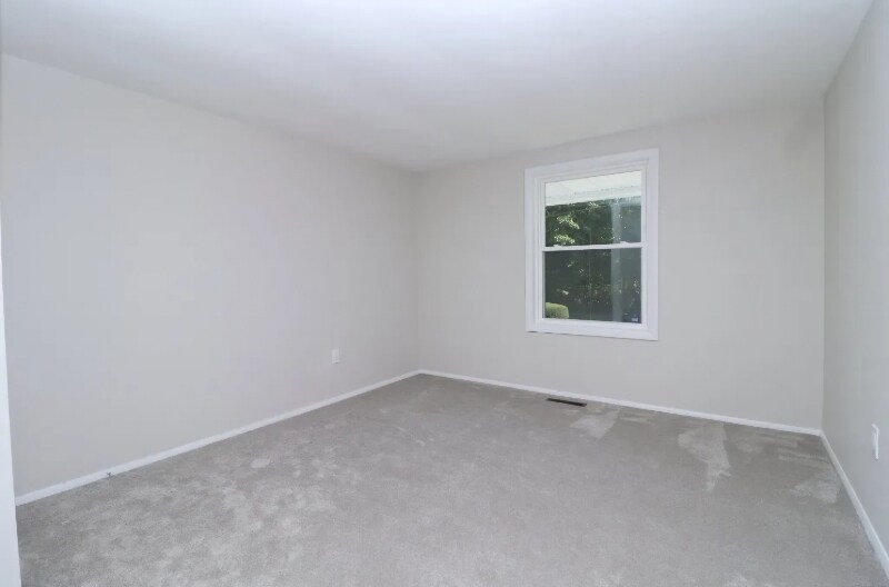 Building Photo - 31 Kennedy Dr