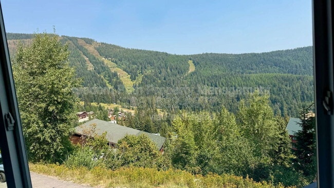 Building Photo - 240 Mogul Hill Rd