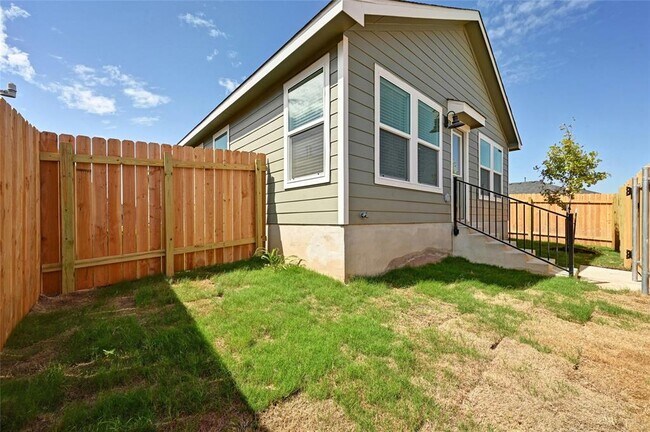 Building Photo - 203 Chapel Beck Dr