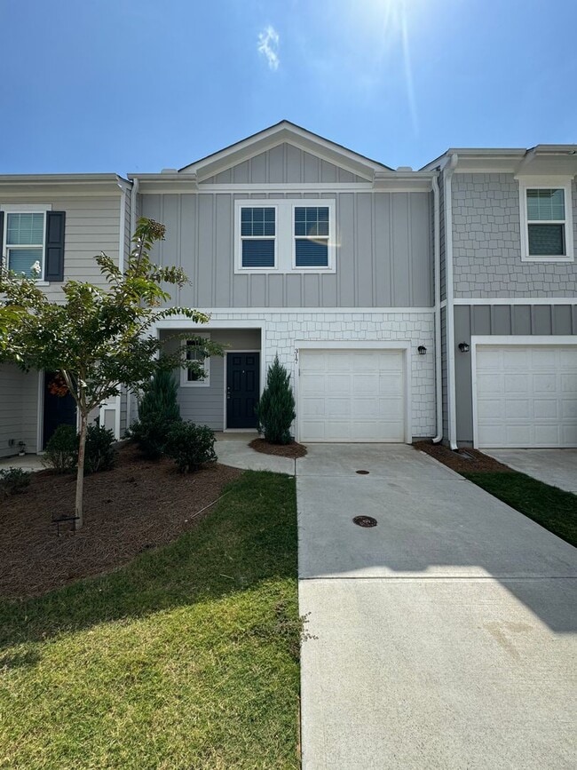 Building Photo - Nice 2/2.5 Townhouse in Cartersville- $1,495