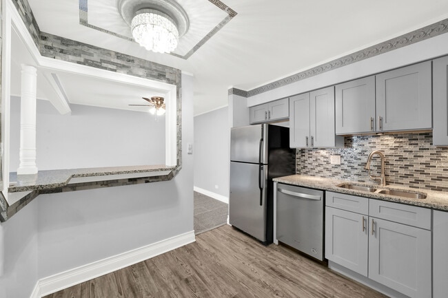 Building Photo - 2300 Beau Monde Terrace