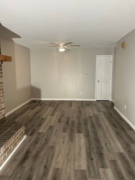 Building Photo - 35 Edgebrooke Dr