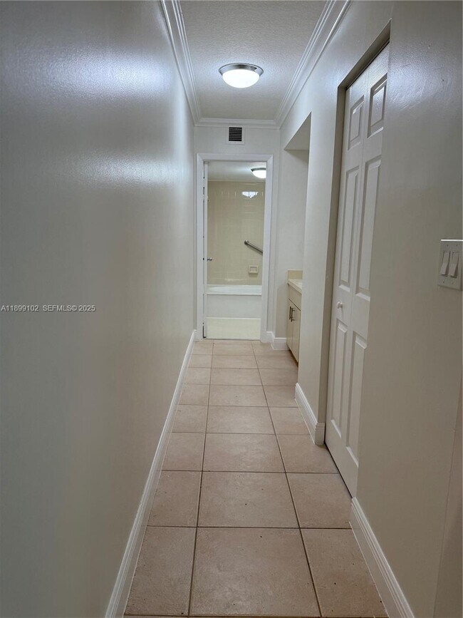 Building Photo - 14362 SW 96th Ln