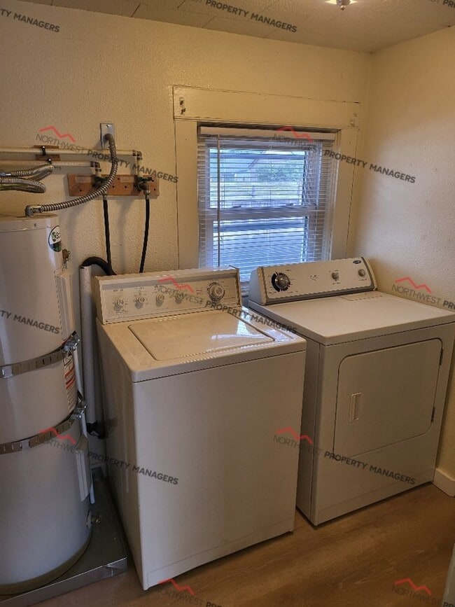 Building Photo - STATUS: *AVAILABLE* | R93I | $1495