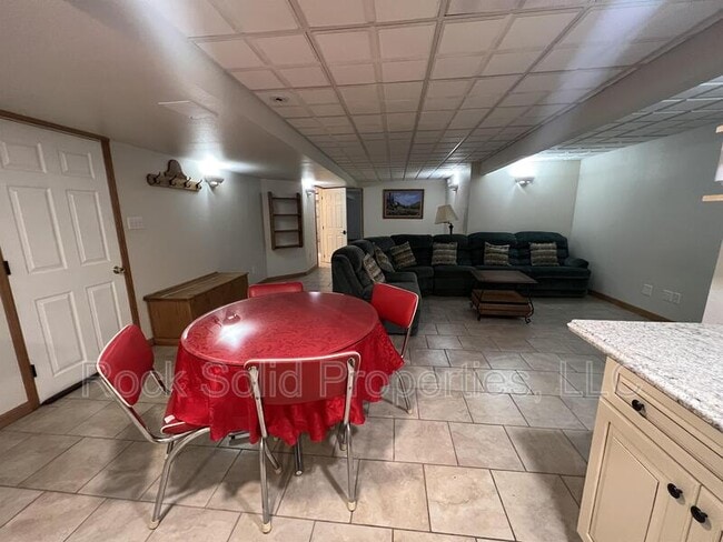 Building Photo - 7800 Happy Jack Rd