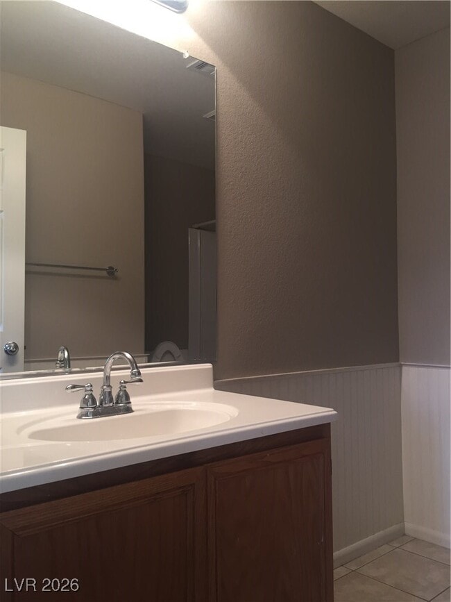 Building Photo - 668 Shadwell St