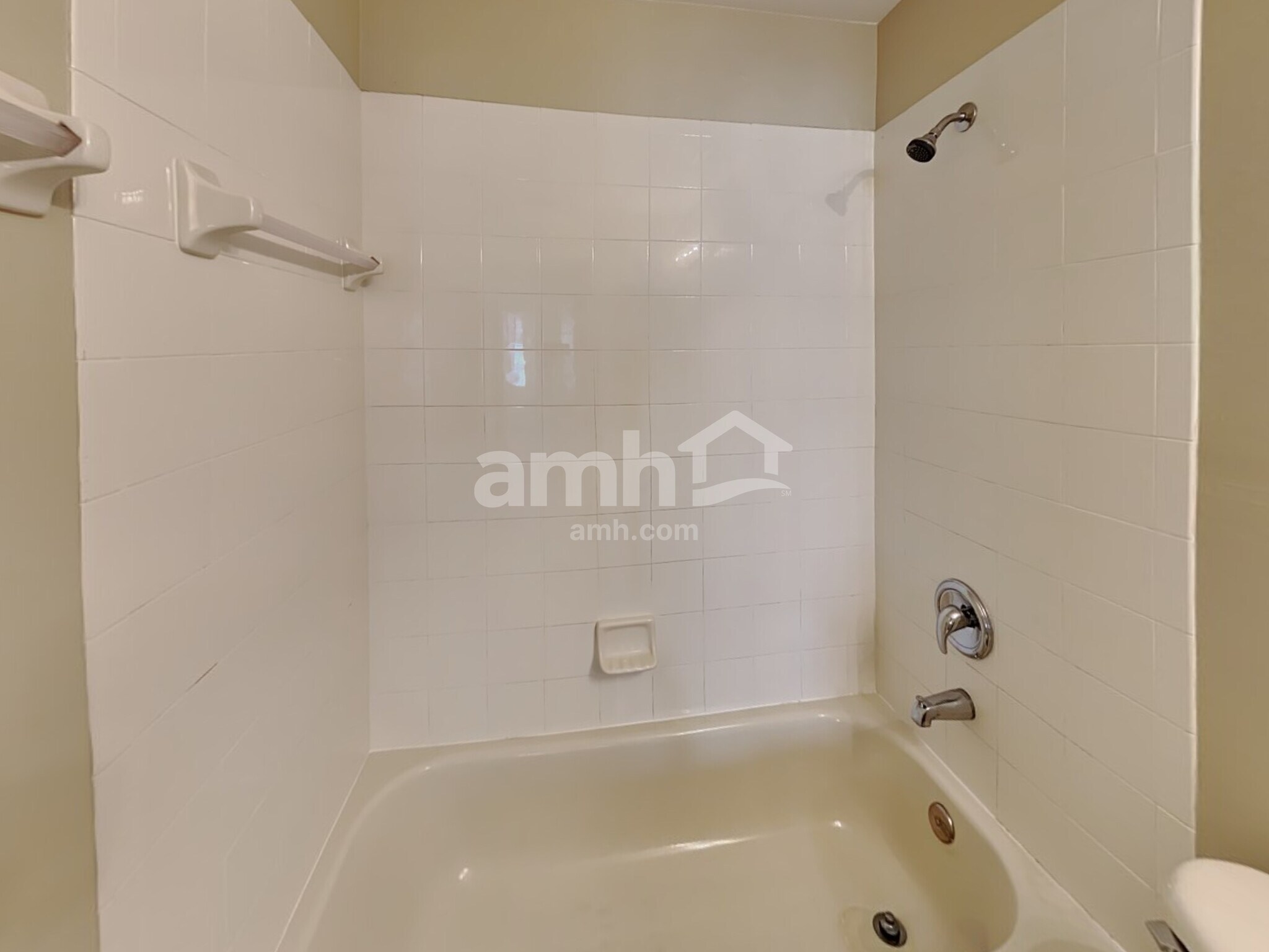 Building Photo - 5611 Brookdale Way