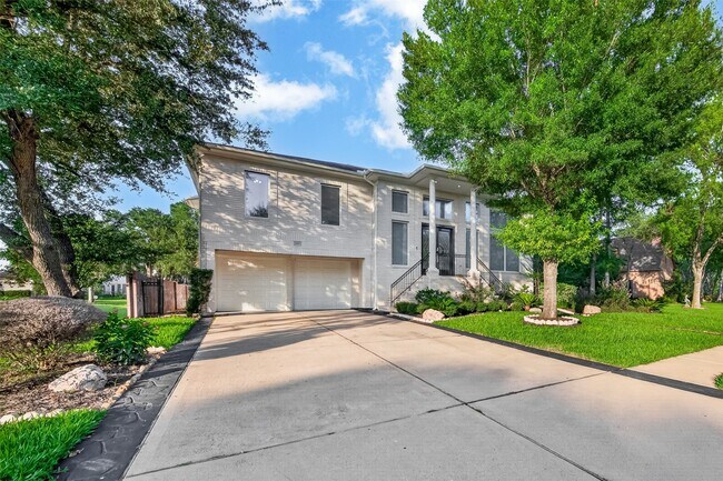 Building Photo - 7203 Timberlake Dr