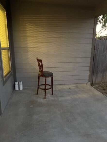 Building Photo - 10412 Marston Vineyard Dr