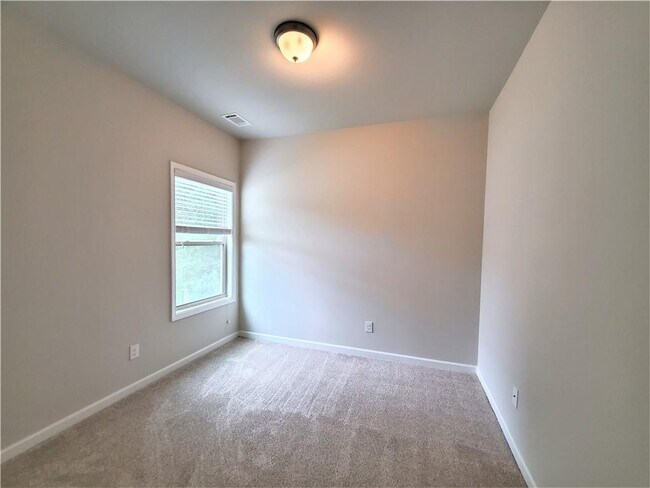 Building Photo - 2465 Matlin Way