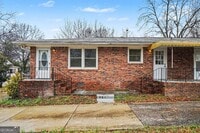 Building Photo - 2874 Cheney St