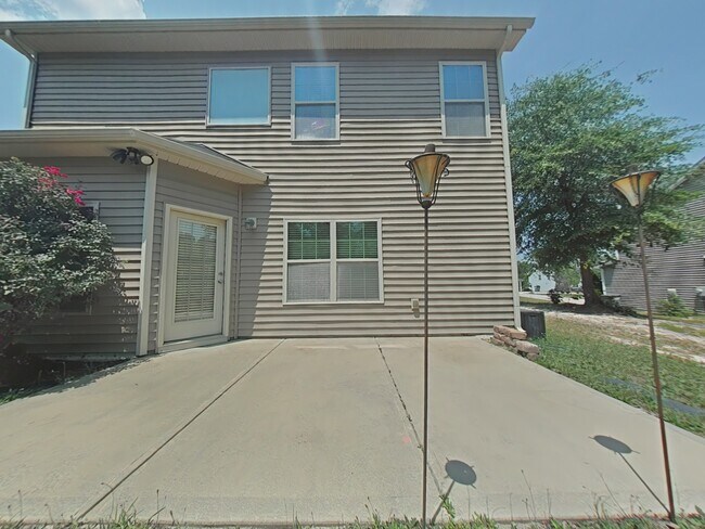 Building Photo - 322 Watchmen Ln