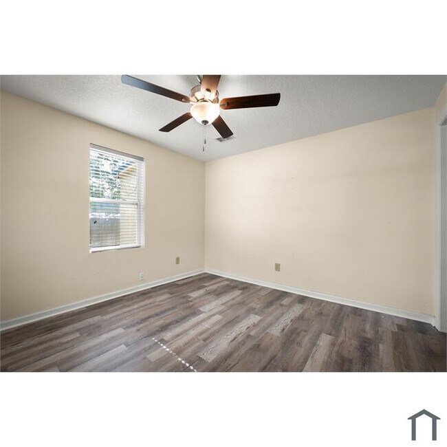 Building Photo - 12716 Gillespie Ave