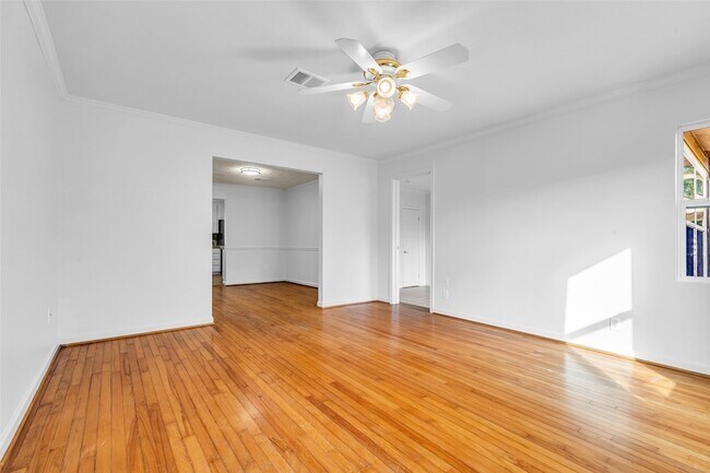 Building Photo - 4303 Piney Woods Dr