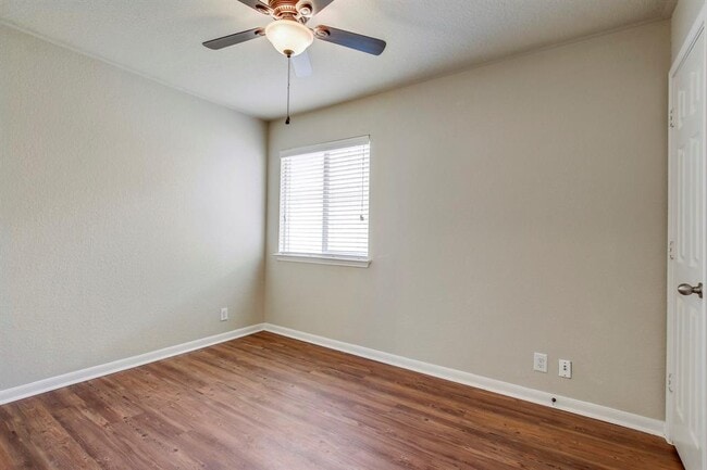 Building Photo - 507 Teron Dr
