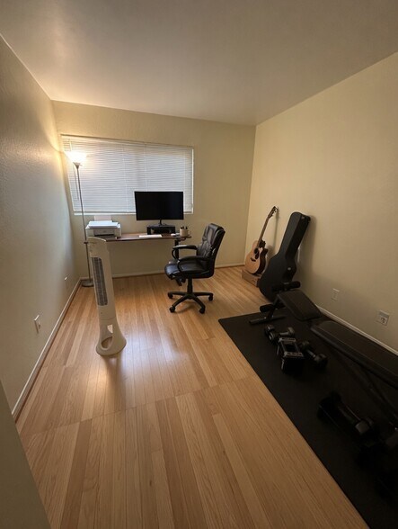 Third Room - 2201 Saint Louis Ave