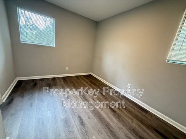 Building Photo - 4712 Eton Dr