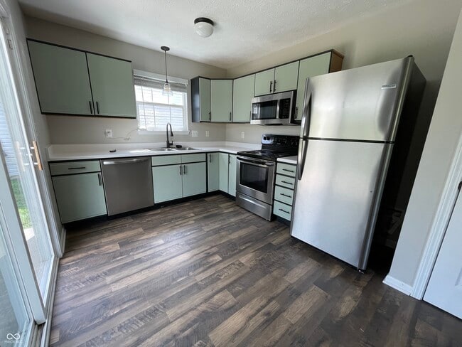 Building Photo - 2014 Tourmaline Dr