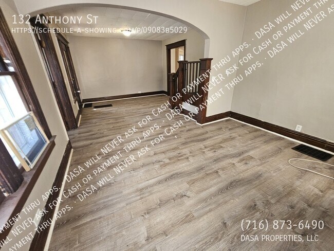 Building Photo - 132 Anthony St