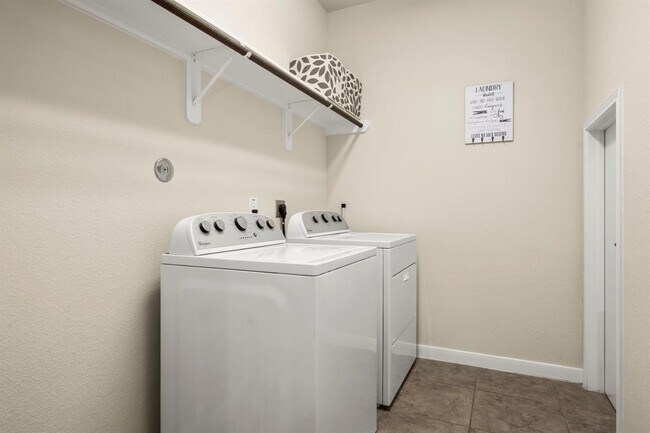 Building Photo - 19911 Mulberry Pine Ln