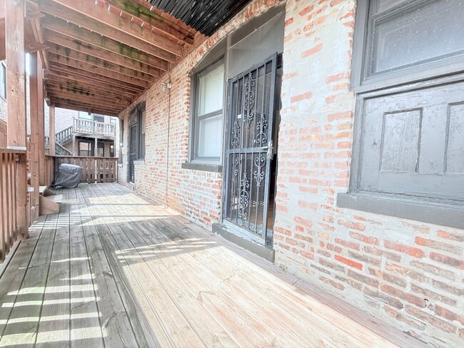 Building Photo - 1509 E 65th St