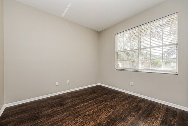 Building Photo - 408 Thicket Crest Rd