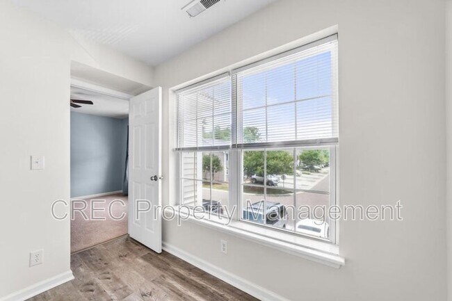 Building Photo - 2451 Scholar Ln