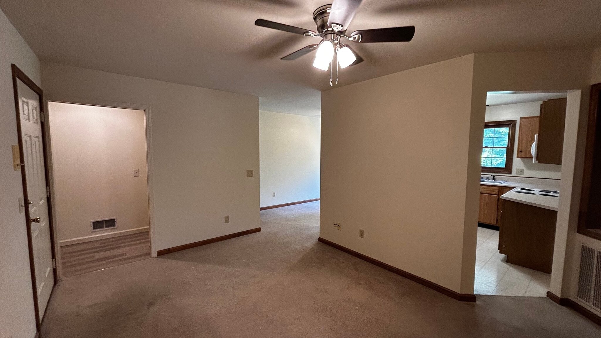 Building Photo - 4212 Menga Dr