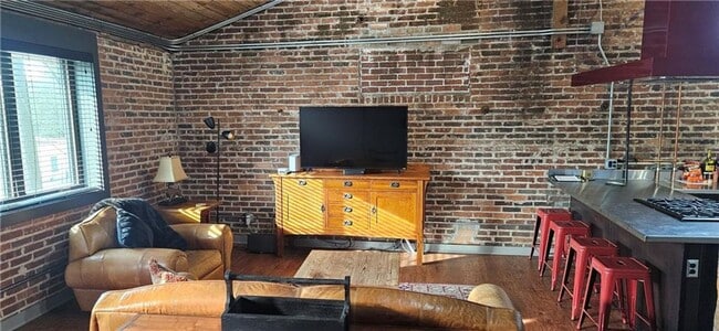 Building Photo - Nice Apartment Centrally Located in Fayetteville