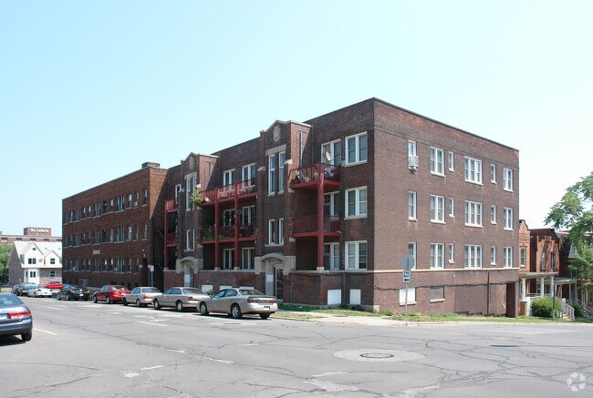 Primary Photo - Hollywood and Williams Apartments