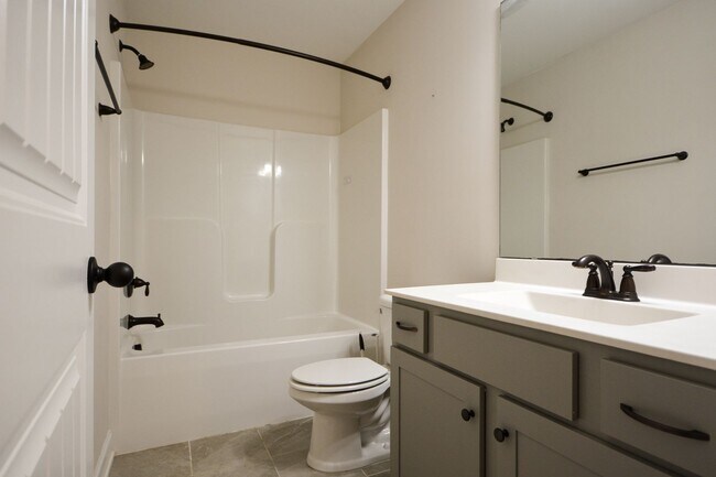 Building Photo - Beautiful 3 Bedroom + Flex Room in Gated C...