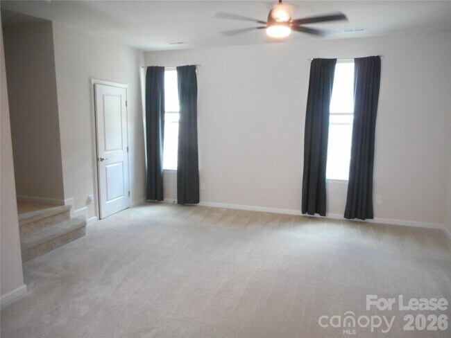 Building Photo - 2105 Autumn Olive Ln