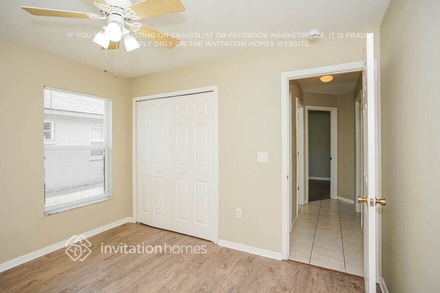 Building Photo - 6138 36th Ln E