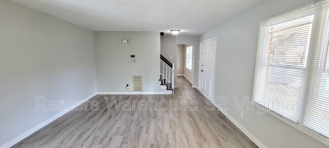 Building Photo - 5942 Clear Springs Rd