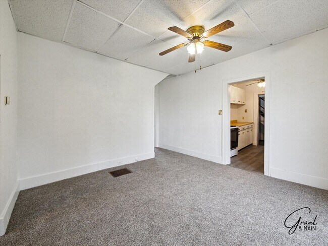 Building Photo - 14702 Winthrop St