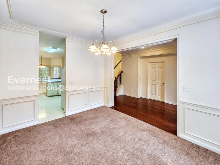 Building Photo - 1660 Cheshire Ct NW