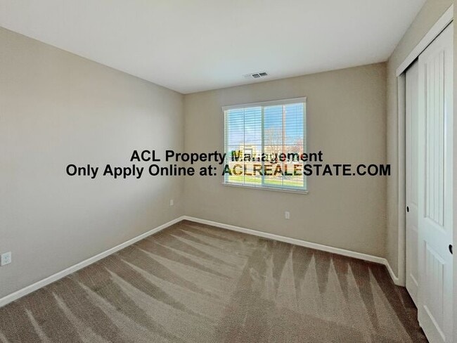 Building Photo - Spacious 5 Bedroom Brentwood Home With Solar Tesla Powerwall And Prime Walkable Location