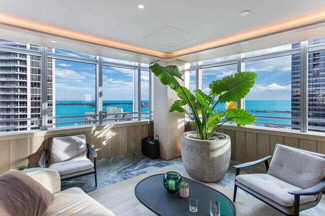 Building Photo - 1395 Brickell Ave