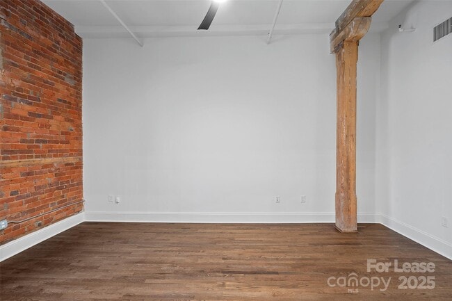 Building Photo - 310 Arlington Ave