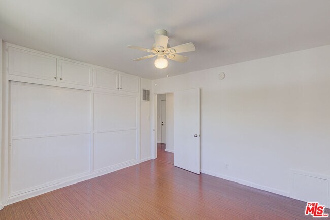 Building Photo - 1643 N Formosa Ave