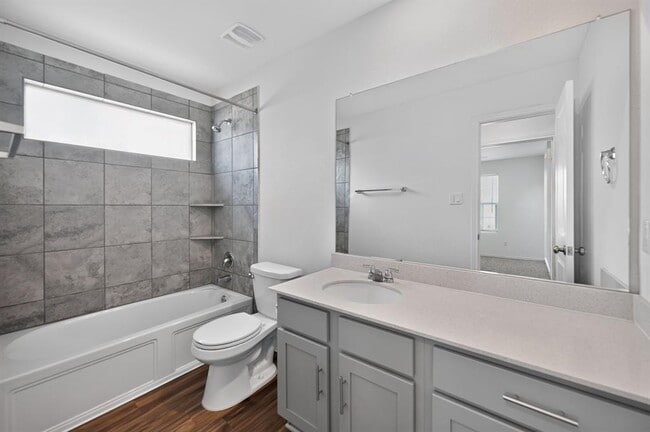 Building Photo - 128 Konik Rd
