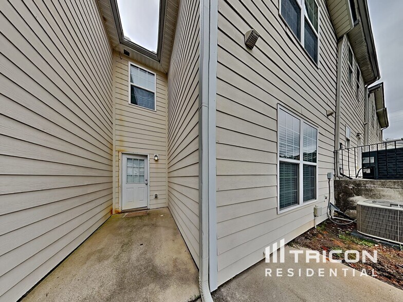 Building Photo - 7390 Battlecreek Ln